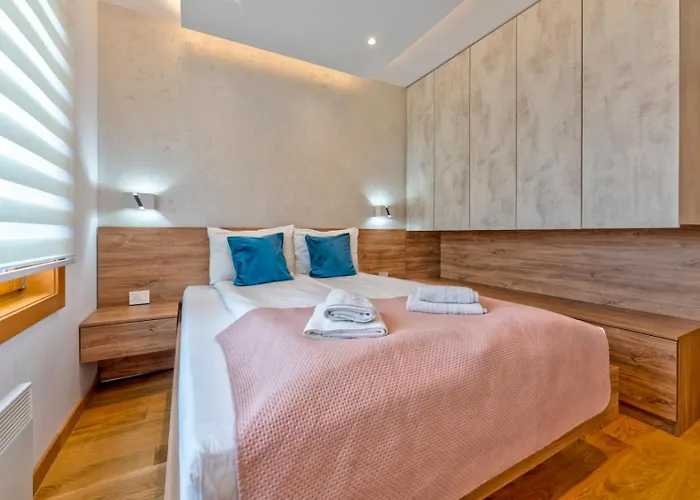 Pino Silvestre Ii - Sir Oliver شقة زلاتيبور