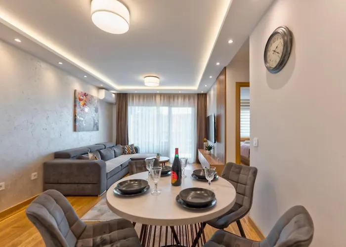 Pino Silvestre Ii - Sir Oliver شقة *